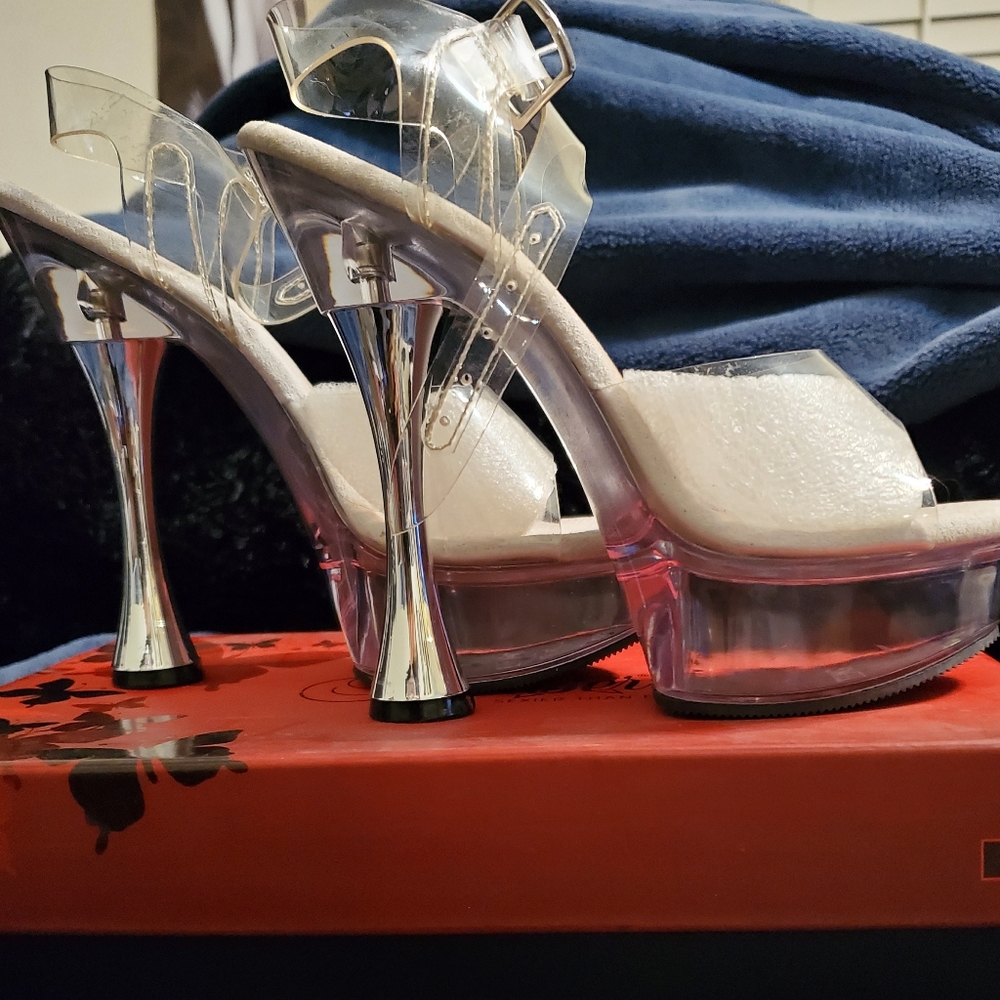 Clear Pleasers size 5